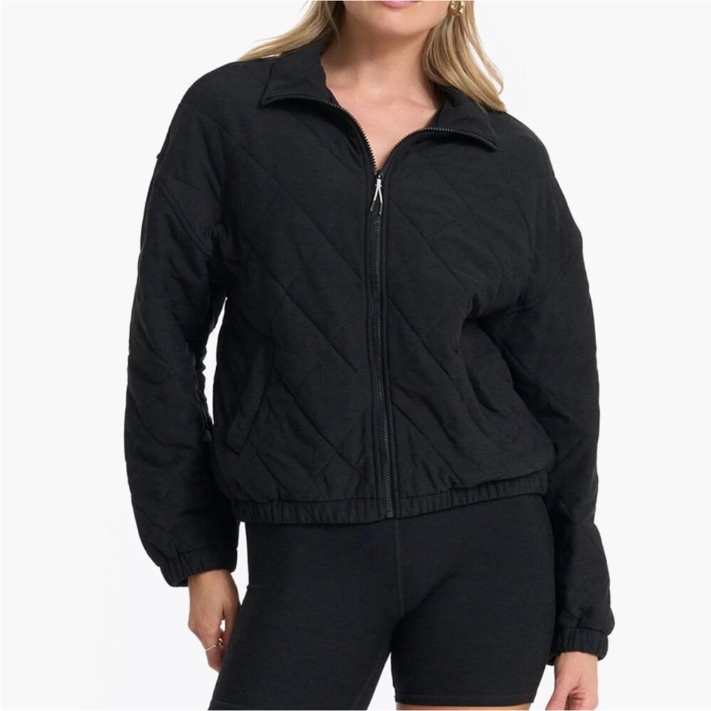 Vuori Insulated Halo Jacket